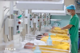 Sector de salud de Vietnam acelera reformas hacia un sistema centrado en las personas