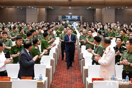 El secretario general del Partido Comunista de Vietnam, To Lam, asiste a la conferencia (Foto: https://www.qdnd.vn/)
