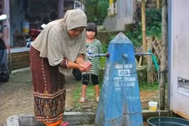 Solo alrededor del 22% de la población indonesia tiene acceso a agua potable entubada a nivel nacional (Foto: Banco Mundial)