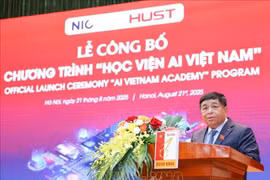 El viceprimer ministro vietnamita Nguyen Chi Dung interviene en el evento (Foto: VNA)