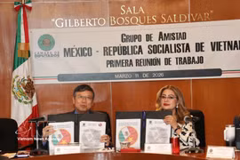 Ceremonia de firma de la agenda de cooperación parlamentaria Vietnam-México (Foto: VNA)