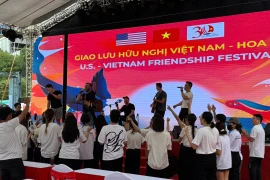 El Festival de Amistad Estados Unidos-Vietnam ofrece al público una visión vívida de los 30 años de relaciones bilaterales entre ambos países. (Foto: htv.com.vn)