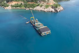 Opera con éxito conexión eléctrica del proyecto que suministra energía al distrito insular de Con Dao