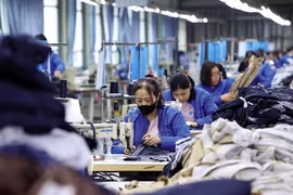 Las confecciones textiles son uno de los productos que se benefician del EVFTA para exportar a Europa. (Foto: https://baodautu.vn/)