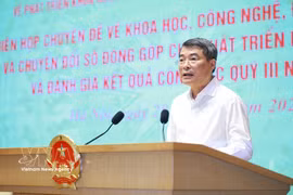 El primer ministro Le Minh Hung habla en el evento. (Fuente: VNA)