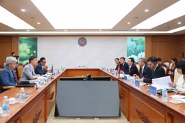 Escena de la reunión. (Foto: thoibaotaichinhvietnam.vn)