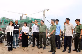 Representantes del Comando de Guardia del Ministerio de Seguridad Pública de Vietnam inspeccionan los preparativos. (Fuente: VNA)