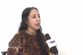 La profesora Reena Marwah, docente en la Universidad de Delhi, y secretaria general de la Asociación de Académicos Asiáticos, en la entrevista. (Fuente: VNA)