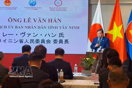 Le Van Han, subsecretario del Comité del Partido y presidente del Comité Popular de Tay Ninh, habla en el evento. (Fuente: VNA)