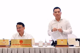 El viceministro de Agricultura y Medio Ambiente Dang Ngoc Diep (derecha) habla en el evento. (Fuente: VNA)