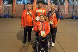 La atleta vietnamita Nguyen Thi Ngoc Thuy gana la medalla de bronce en la prueba femenina de lanzamiento de jabalina, clase F54. (Fuente:tdtt.gov.vn)