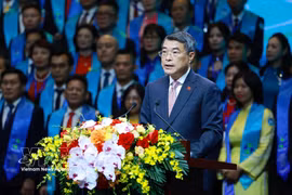 El primer ministro de Vietnam, Le Minh Hung, habla en el evento. (Fuente: VNA)