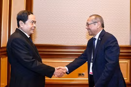 El presidente de la Asamblea Nacional de Vietnam, Tran Thanh Man, recibió al presidente del Partido Democrático Popular de Uzbekistán, Ulugbek Inoyatov. (Fuente: VNA)