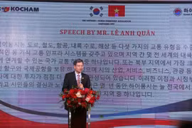 Le Anh Quan, vicepresidente permanente del Comité Popular de la ciudad de Hai Phong habla en el evento. (Fuente: VNA)