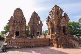 El complejo de torres Po Klong Garai, situado en la colina Trau, en el barrio de Do Vinh (provincia de Khanh Hoa). (Fuente: VNA)