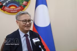 El vicepremier y ministro de Asuntos Exteriores de Laos, Thongsavan Phomvihane, en la entrevista. (Fuente: VNA)
