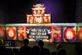 La obra "Ciudadela Imperial de Thang Long" se estrena utilizando tecnología de mapeo 3D y un espacio de experiencia digital. (Foto: VNA)
