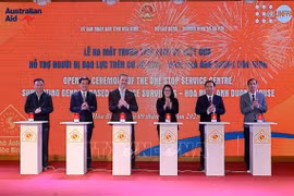 Representantes vietnamitas y del Fondo de Población de las Naciones Unidas (UNFPA) en el acto inaugural. (Fuente: VNA)