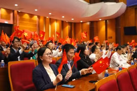 El programa se desarrolló en un ambiente amistoso y cordial entre los jóvenes de Vietnam y China. (Fuente: qdnd.vn)