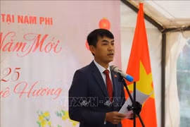 El embajador de Vietnam en Sudáfrica, Hoang Sy Cuong, habla en el evento. (Fuente: VNA)