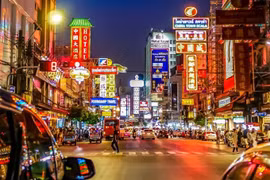 Las calles de Bangkok se ven vibrantes por la noche. (Foto: Hoteles)