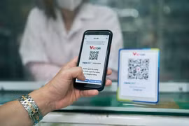 En los últimos 9 meses, en el mercado nacional, los pagos mediante código QR han aumentado drásticamente un 150 %. (Fuente: VNA)