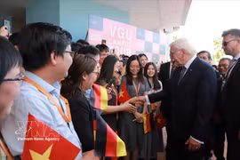 El 24 de enero de 2024, el presidente de la República Federal de Alemania, Frank-Walter Steinmeier, visita la Universidad Vietnam-Alemana en la localidad de Ben Cat, provincia de Binh Duong. (Fuente: VNA)