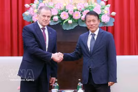 El general Luong Tam Quang, ministro de Seguridad Pública de Vietnam, recibe en Hanoi al general Arkady Aleksandrovich Gostev, director del Servicio Penitenciario Federal de Rusia. (Fuente: VNA)