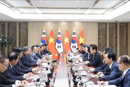Líder partidista vietnamita sostiene conversaciones con presidente de Corea del Sur