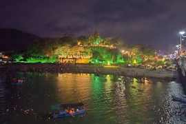 Khanh Hoa: Brilla el Festival de la Torre Ponagar 2025