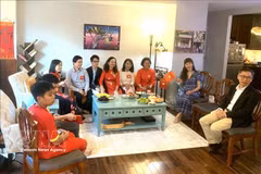 Los vietnamitas residentes en Washington (EE. UU.) siguieron en directo la ceremonia de conmemoración por el 80.º aniversario del Día Nacional, el 2 de septiembre. (Foto: VNA)