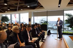 El foro reúne a muchos delegados, incluyendo profesores, investigadores, gerentes en varias universidades del Reino Unido y Vietnam. (Fuente: VNA)