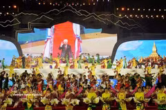Intercambio cultural, deportivo y turístico en la región fronteriza entre Vietnam y Laos en 2022. (Foto: VNA)