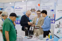 Visitantes en la cuarta Exposición de Tecnología Inteligente OCTF Vietnam (OCTF 2026) (Foto: VNA)