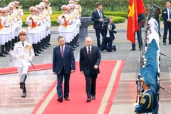 El presidente To Lam preside la ceremonia de bienvenida al presidente de Rusia, Vladimir Vladimirovich Putin, a Vietnam, por invitación del secretario general Nguyen Phu Trong, del 19 al 20 de junio de 2024. (Foto: VNA)