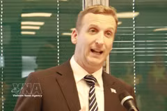Ofer Fohrer, jefe de la División de Promoción de Inversiones y Exportaciones del Departamento de Comercio Exterior, dependiente del Ministerio de Economía e Industria de Israel. (Foto: VNA)