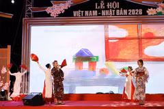 Un espectáculo en el Festival Vietnam-Japón 2026 (Foto: VNA)