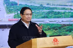 El primer ministro de Vietnam, Pham Minh Chinh, preside la reunión (Fuente: VNA)
