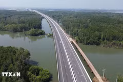 El autopista Ben Luc - Long Thanh, el fragmento en Dong Nai (Fuente: VNA) 