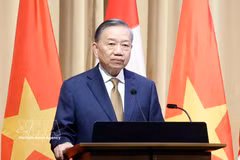 El secretario general y presidente To Lam pronuncia un discurso sobre la política de “La Asociación Estratégica Vietnam-Canadá en un mundo en constante cambio" (Foto: VNA)