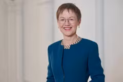 La primera ministra del Principado de Liechtenstein, Brigitte Haas (Fuente: Wikipedia)