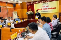 Bajo la dirección del Comité Central del Partido y la conducción decidida del Gobierno, el modelo de administración local de dos niveles se ha estabilizado rápidamente y avanza hacia un funcionamiento cada vez más eficiente. (Foto: Vietnam+) 