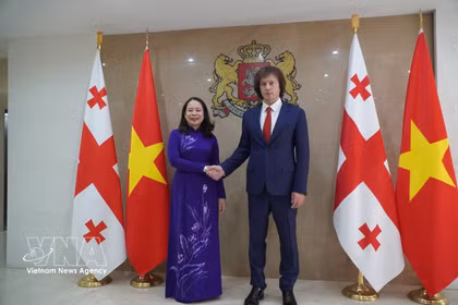 La vicepresidenta de Vietnam, Vo Thi Anh Xuan, y el primer ministro de Georgia, Irakli Kobakhidze. (Fuente: VNA)