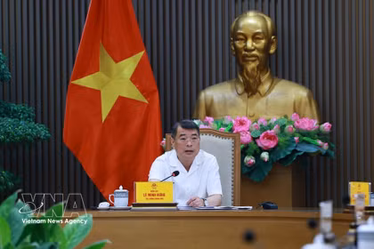 El primer ministro de Vietnam, Le Minh Hung, habla en el evento. (Fuente: VNA)