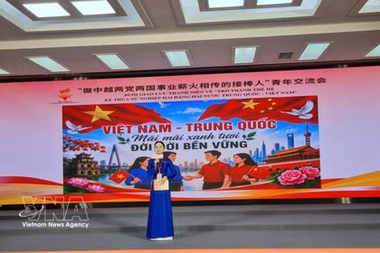 Do Ngoc Linh, secretaria de la Unión de Jóvenes del barrio de Phu Thuong, Hanoi, comparte sus reflexiones sobre la amistad entre ambos países. (Fuente: VNA)