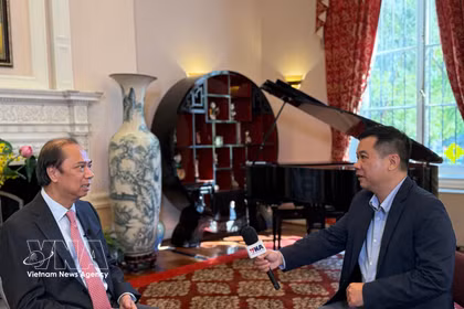 El embajador vietnamita en Estados Unidos, Nguyen Quoc Dung, en la entrevista. (Fuente: VNA)