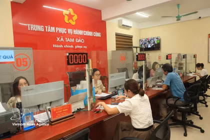 Gracias a la acelerada transformación digital de los funcionarios, la tasa de tramitación puntual de las solicitudes en la comuna de Tam Dao ha alcanzado casi el 100%. (Fuente: VNA)