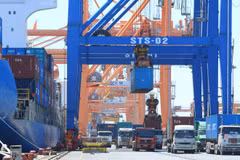 El año 2025 cerró con un desempeño sólido: la facturación comercial total superó los 930 mil millones de dólares, un 18,2% más, y las exportaciones alcanzaron por primera vez los 475 mil millones de dólares. (Foto: VNA)