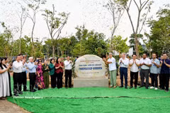 Ciudad Ho Chi Minh promueve la solidaridad internacional con la plantación de árboles de amistad. (Foto: VNA)
