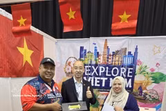 El representante de la Oficina Comercial de Vietnam en Malasia, Ngo Quang Hung, en la Feria Halal internacional. (Foto: VNA)